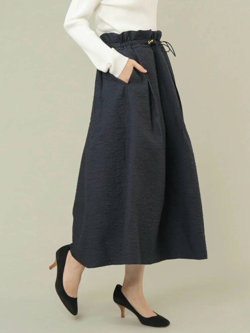 trois　ふくれジャガードスピンドルふんわりスカート