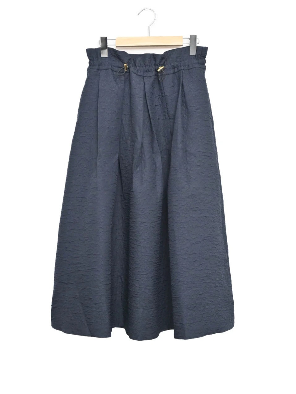 trois　ふくれジャガードスピンドルふんわりスカート