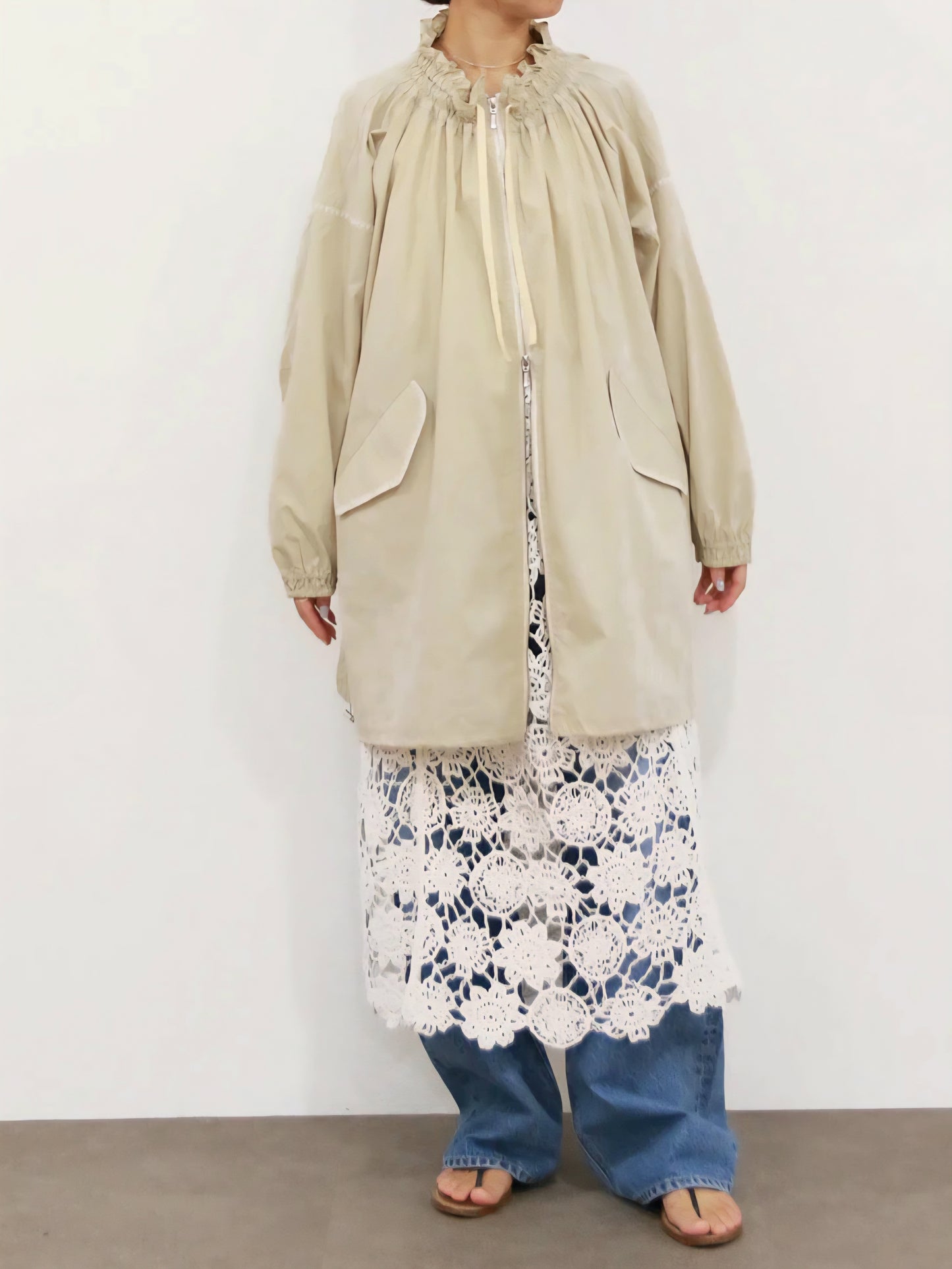 MARILYN MOON シャーリングギャザーエンブロイダリーフレアアウター