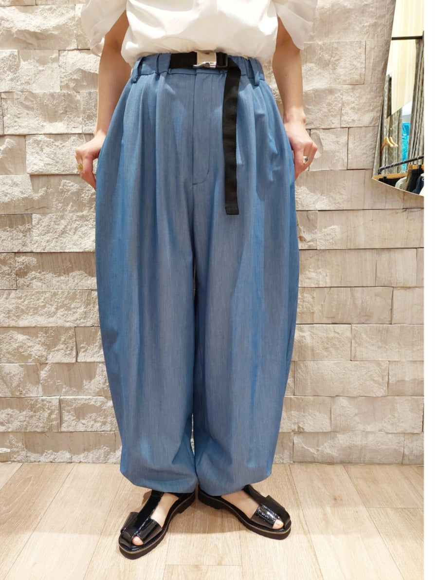 1% タックカーブパンツ　