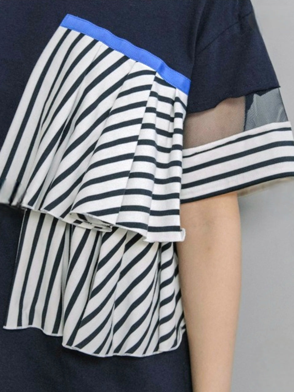 MARECHAL TERRE　フリル×シアー切替スリーブラッフルカットソー