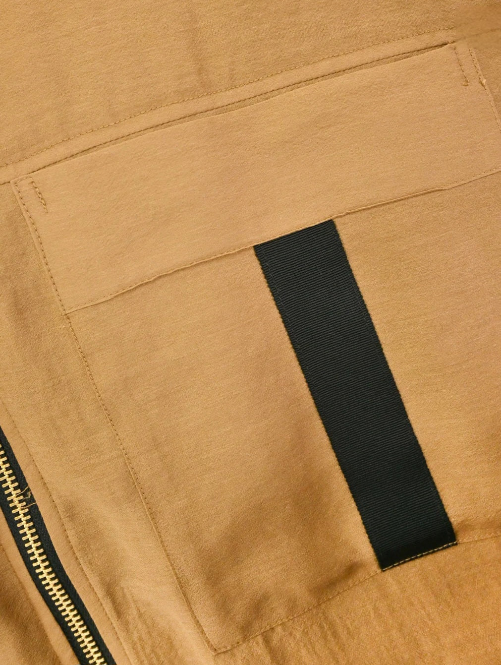 trois シアーマットサテンノーカラーシャツジャケット