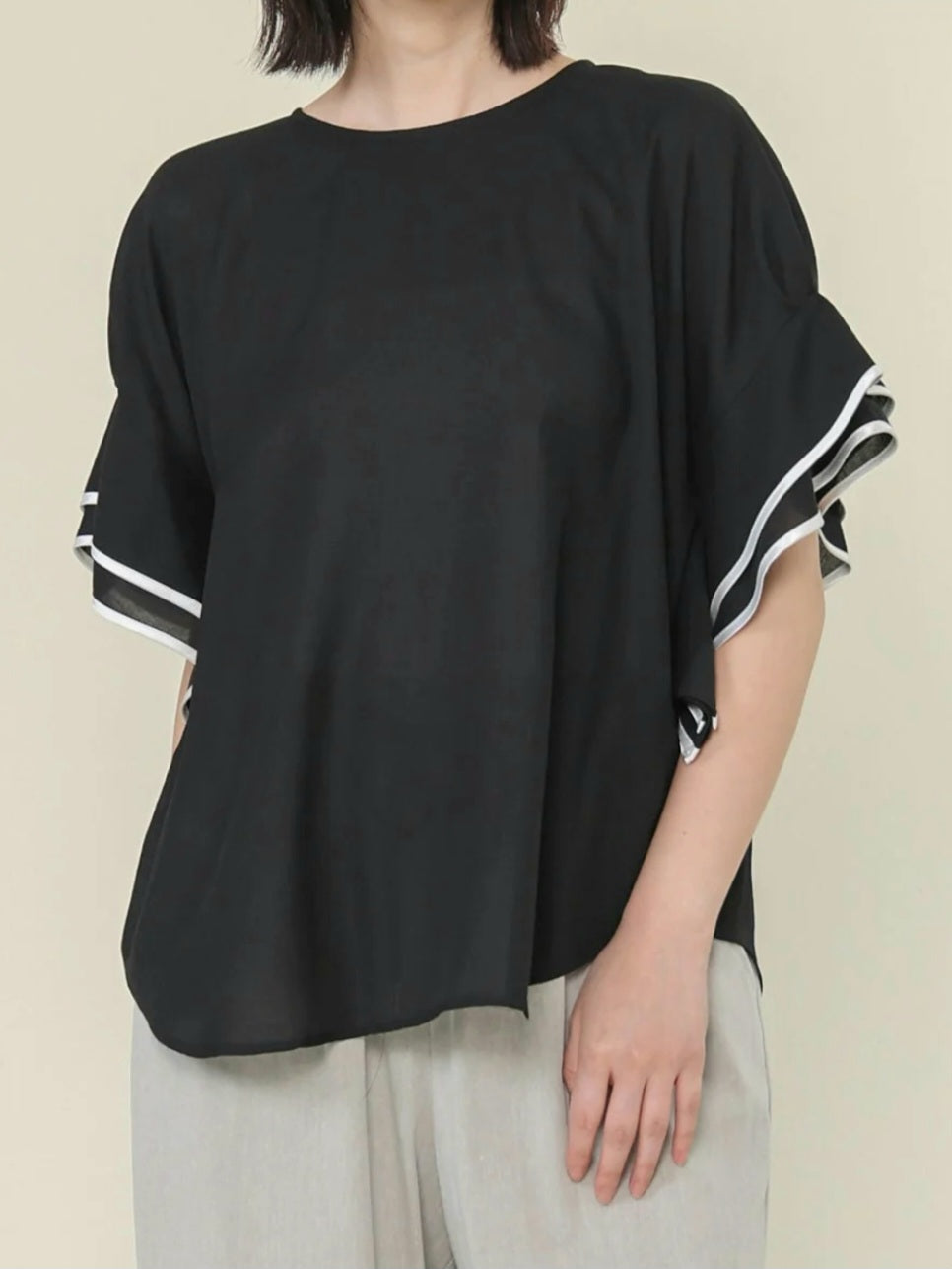 【SALE】trois リネンライクティアードフリルスリーブブラウス
