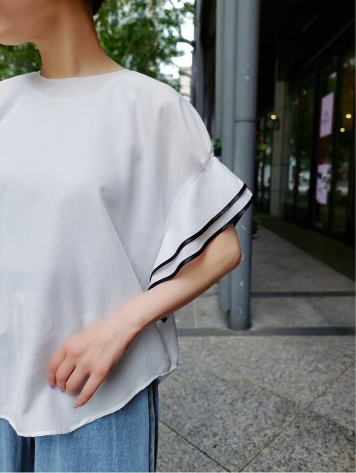 【SALE】trois リネンライクティアードフリルスリーブブラウス