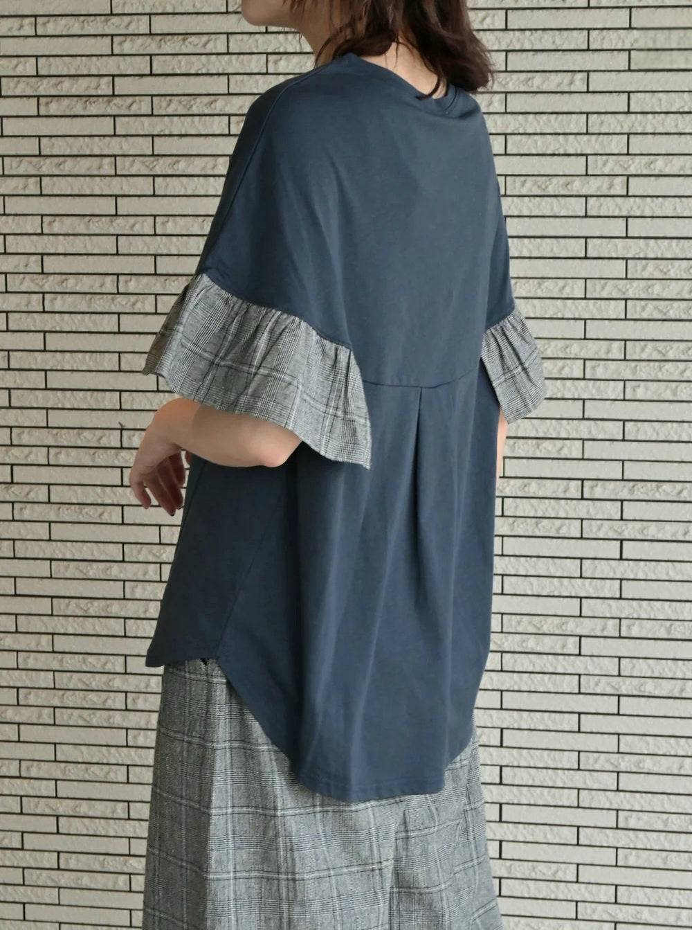 trois チェックフリルスリーブカットソー