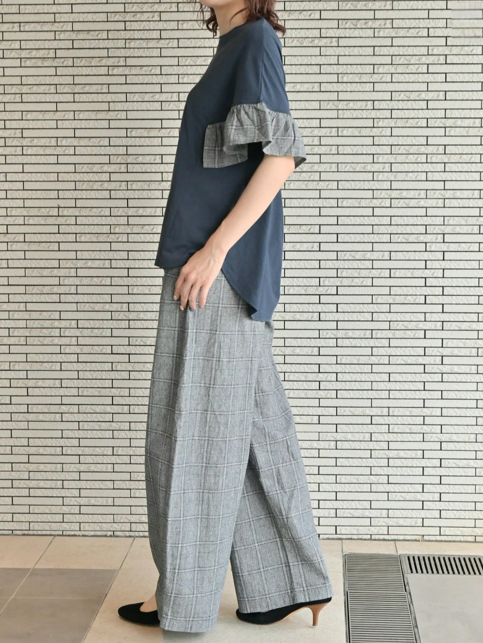 trois チェックフリルスリーブカットソー
