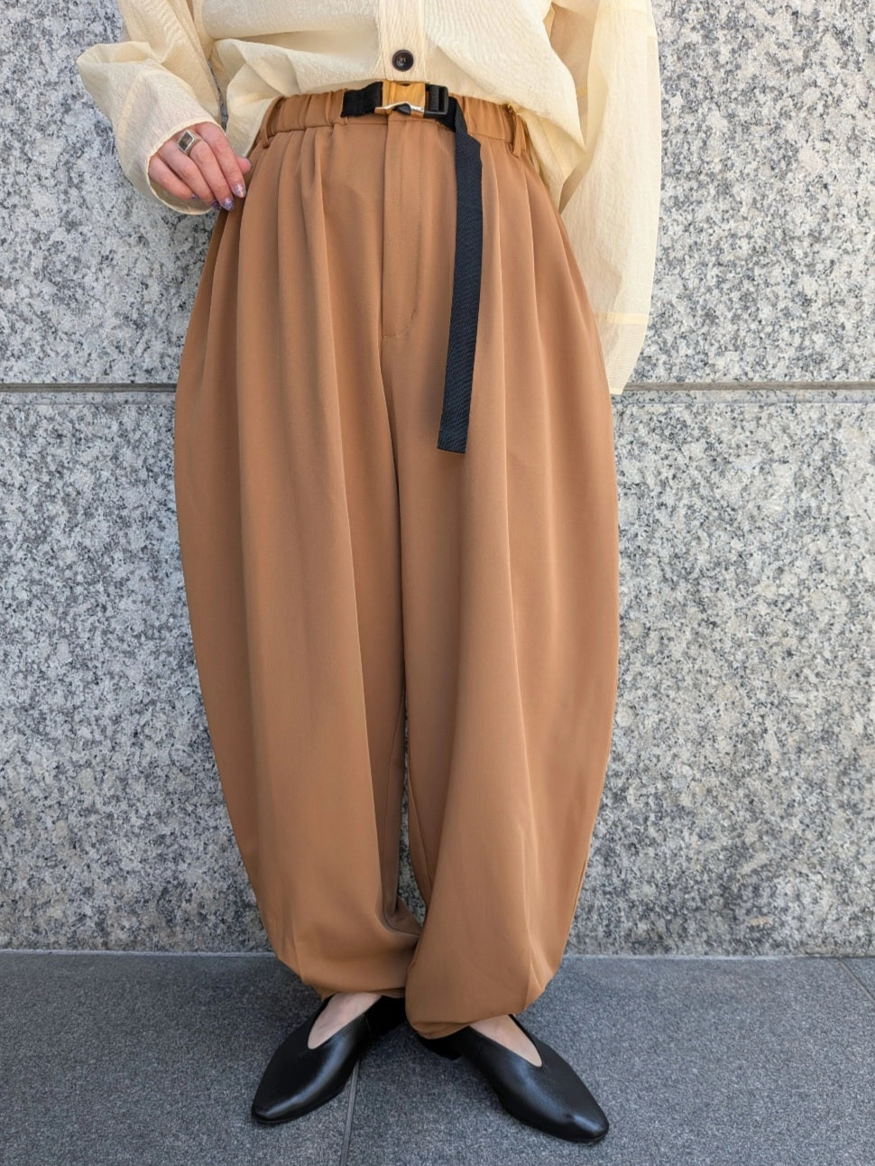 1% タックカーブパンツ　