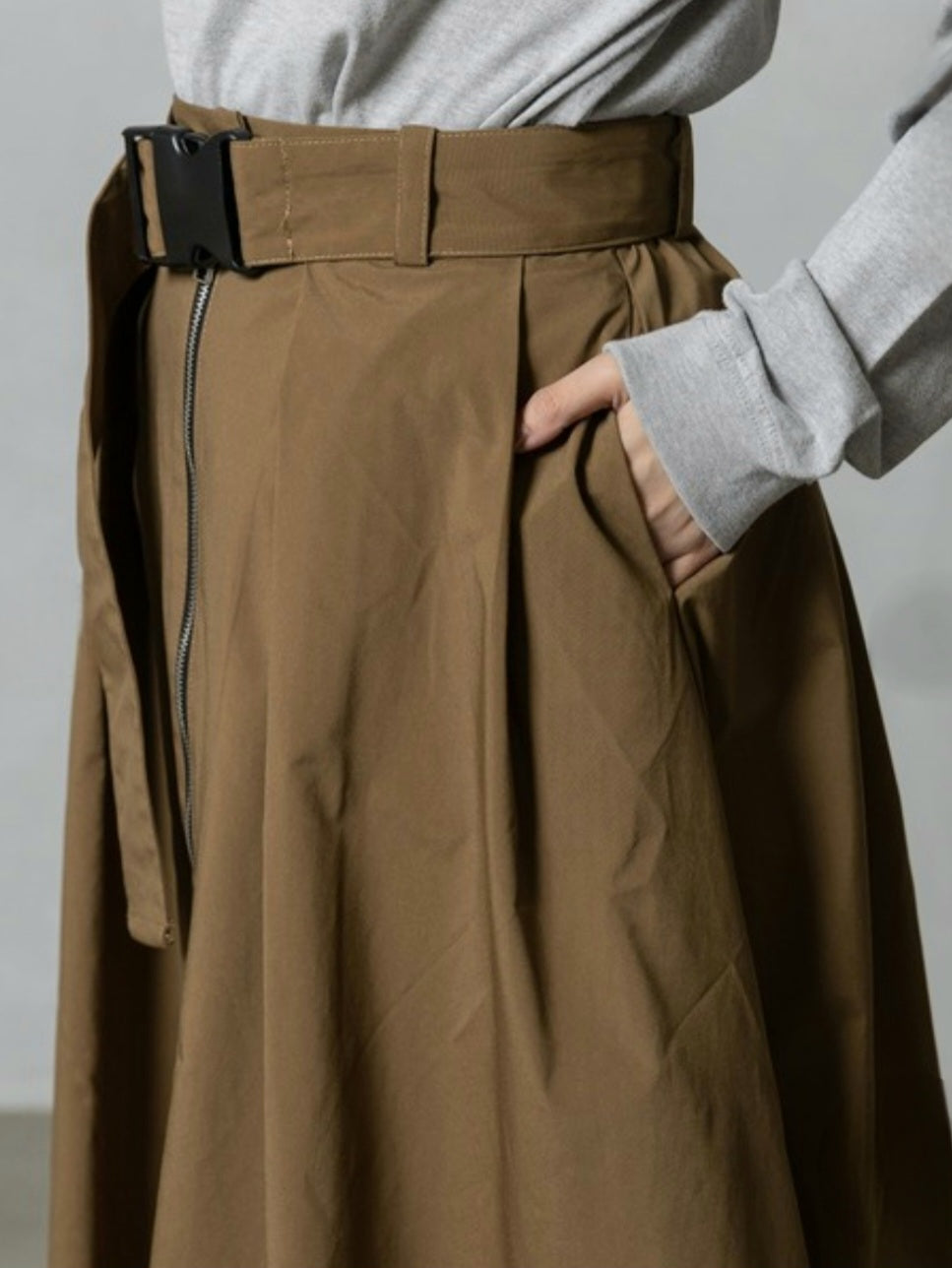 MARECHAL TERRE　フロントZIPボリュームタックフレアスカート　
